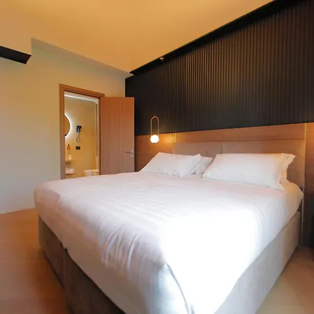 Namia By Dori Bardolino