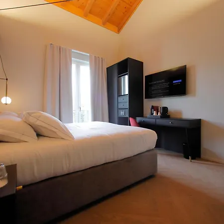 Hotel Namia By Dori Bardolino